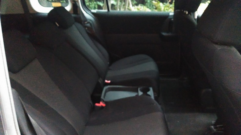 内装後方シート