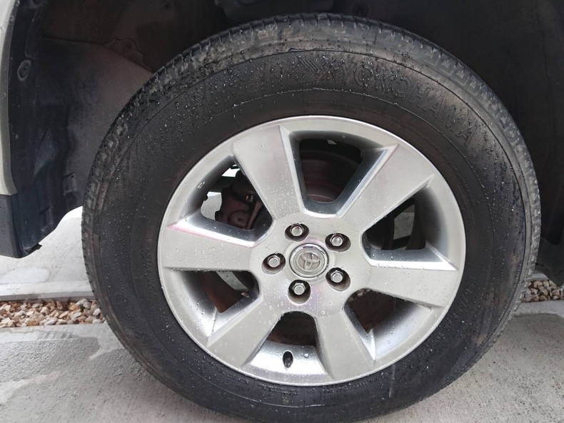 タイヤホイール前