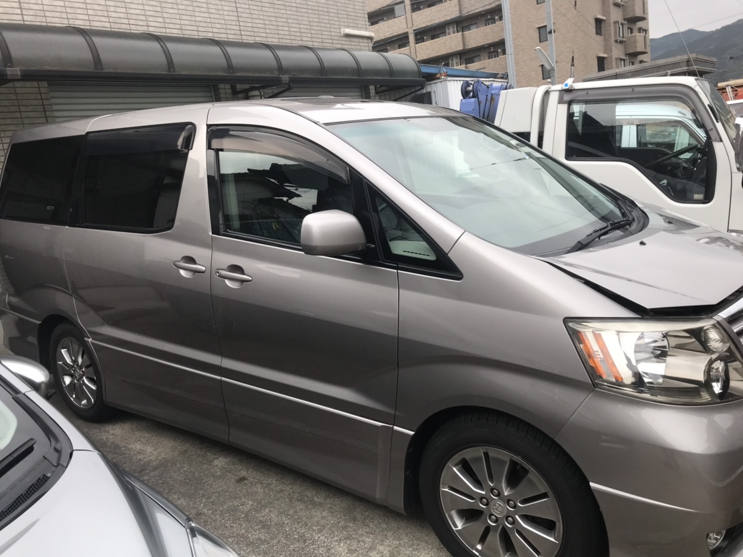 外装右