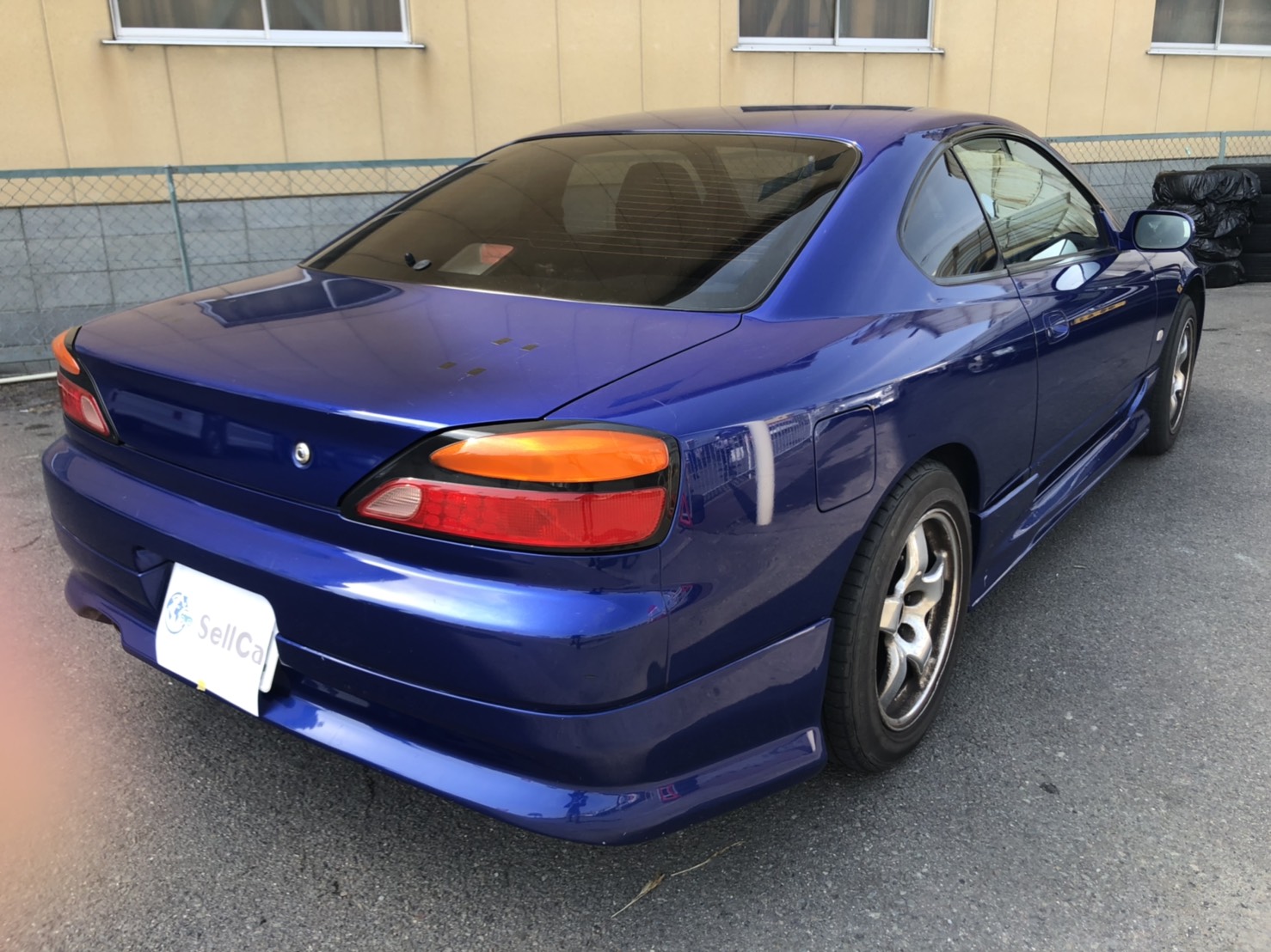 外装右