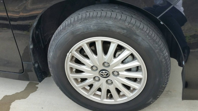 タイヤホイール前