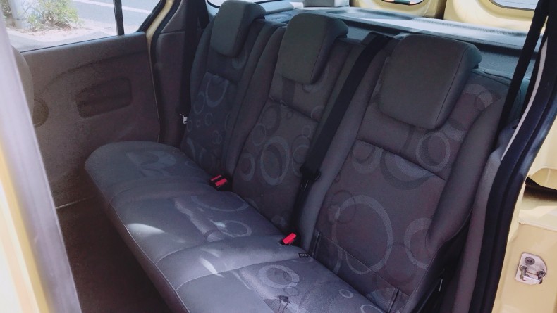 内装後方シート