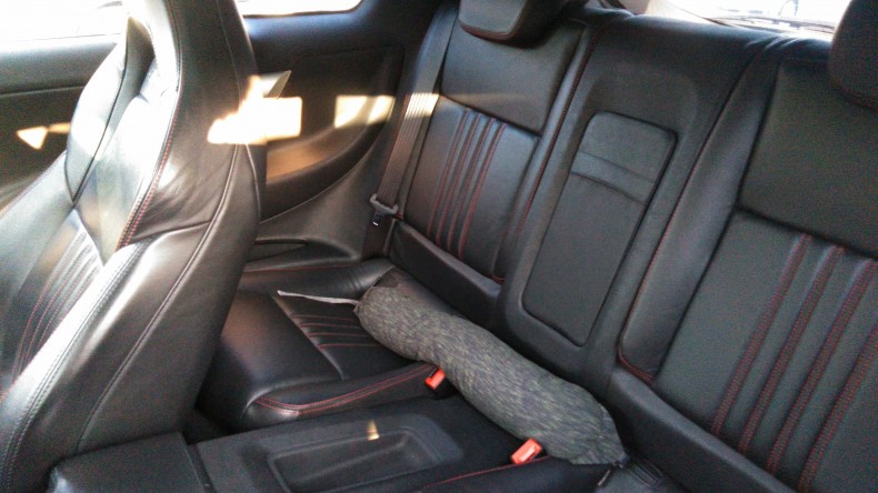 内装後方シート