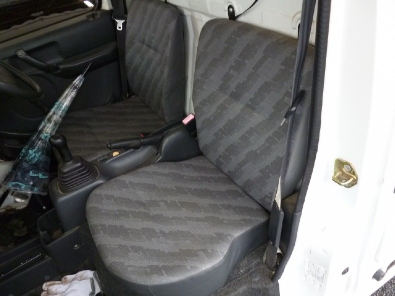 内装後方シート