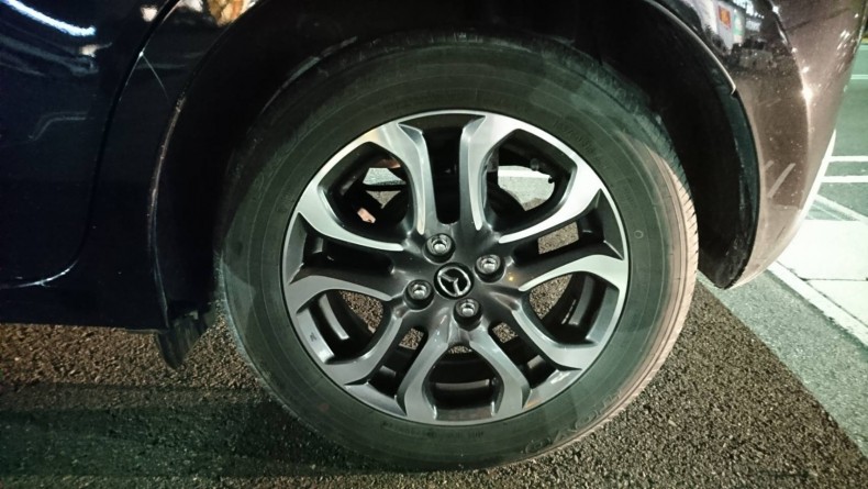 タイヤホイール前