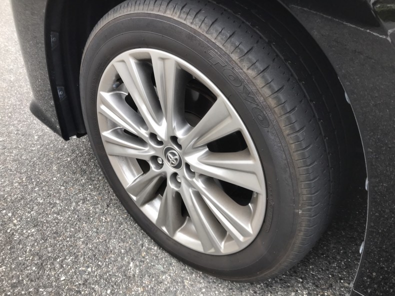 タイヤホイール前