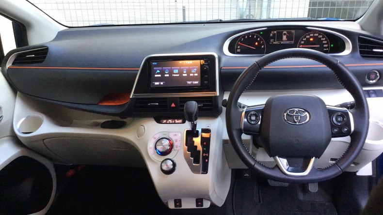 内装インパネ全体