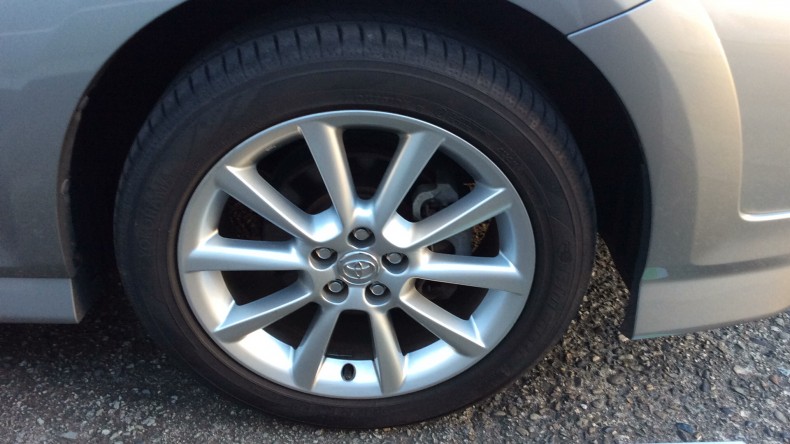 タイヤホイール前