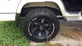 タイヤホイール前