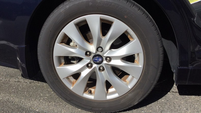 タイヤホイール前